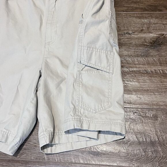 Columbia Shorts Men's 38 Khaki Zip Pockets Hiking Outdoor Cargo 8” - Picture 2 of 8